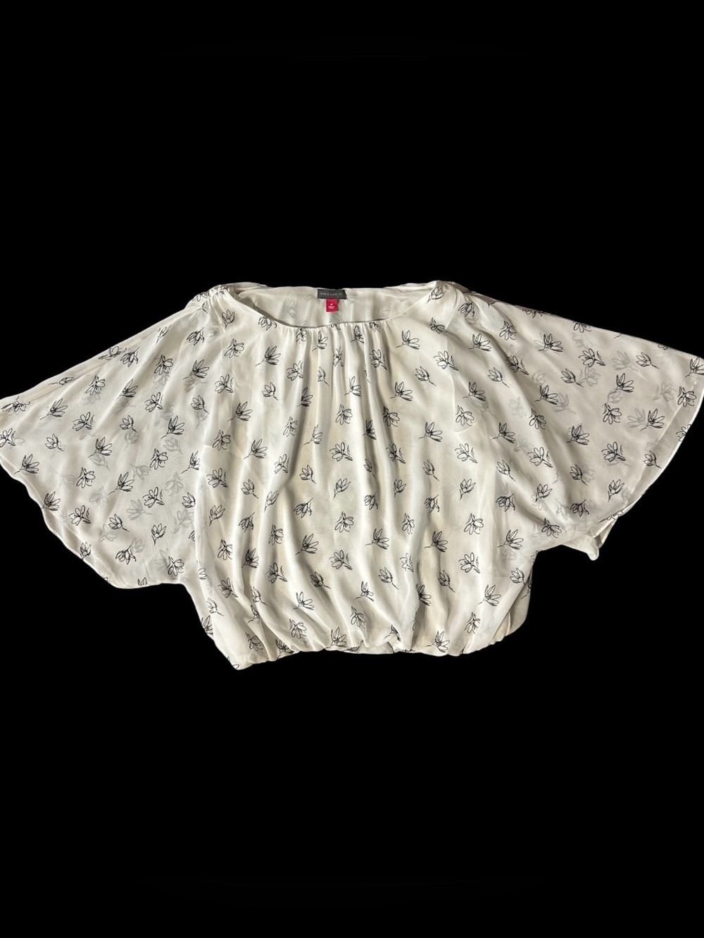 Vince Camuto Flowy White Top w/ Black Floral Print. Elastic Around Waist. Medium